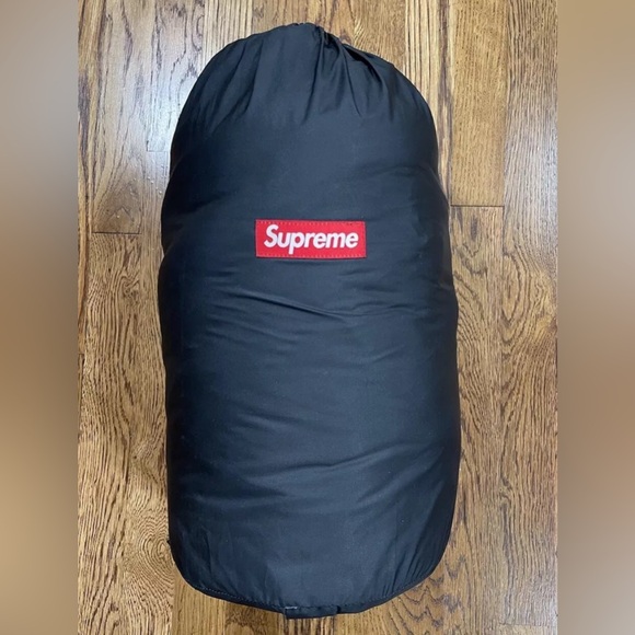 Supreme The North Face S Logo Dolomite 3S-20 Sleeping Bag Black FW20